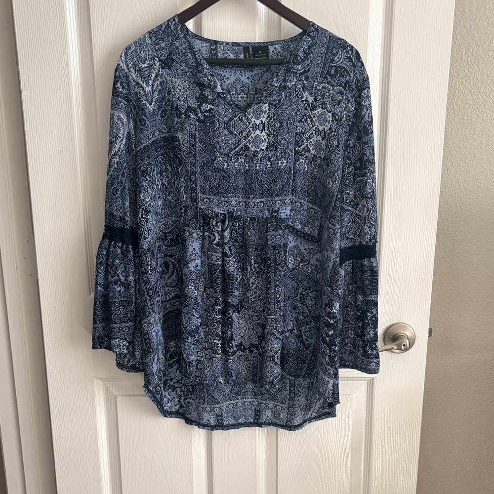 New Directions Blue Patterned Blouse